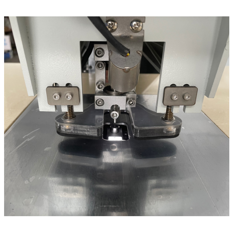 Automatic CCD Guide Hole Punching Machine with SKD11/61 Quenched Punch Die for 1mm Stainless Steel Nameplates