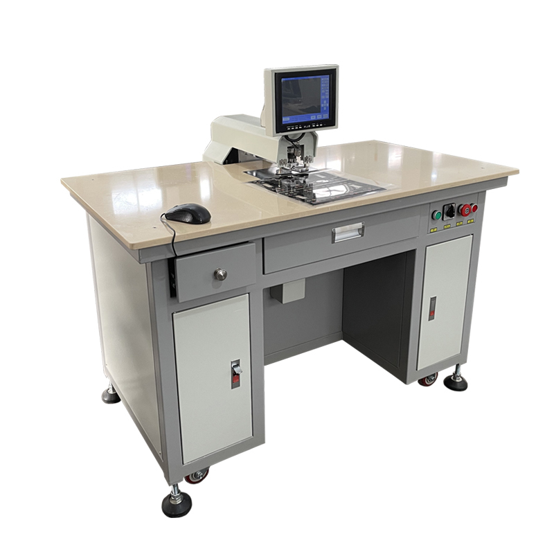 Semi-auto CCD Guide Hole Punching Machine Hole Puncher For Poker Chips Labels