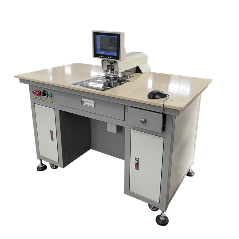 Semi-auto CCD Guide Hole Punching Machine Hole Puncher For Poker Chips Labels